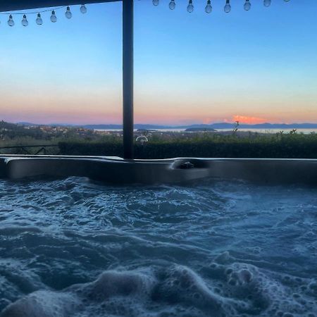 Agriturismo Annibale トゥオーロ・スル・トラジメーノ エクステリア 写真